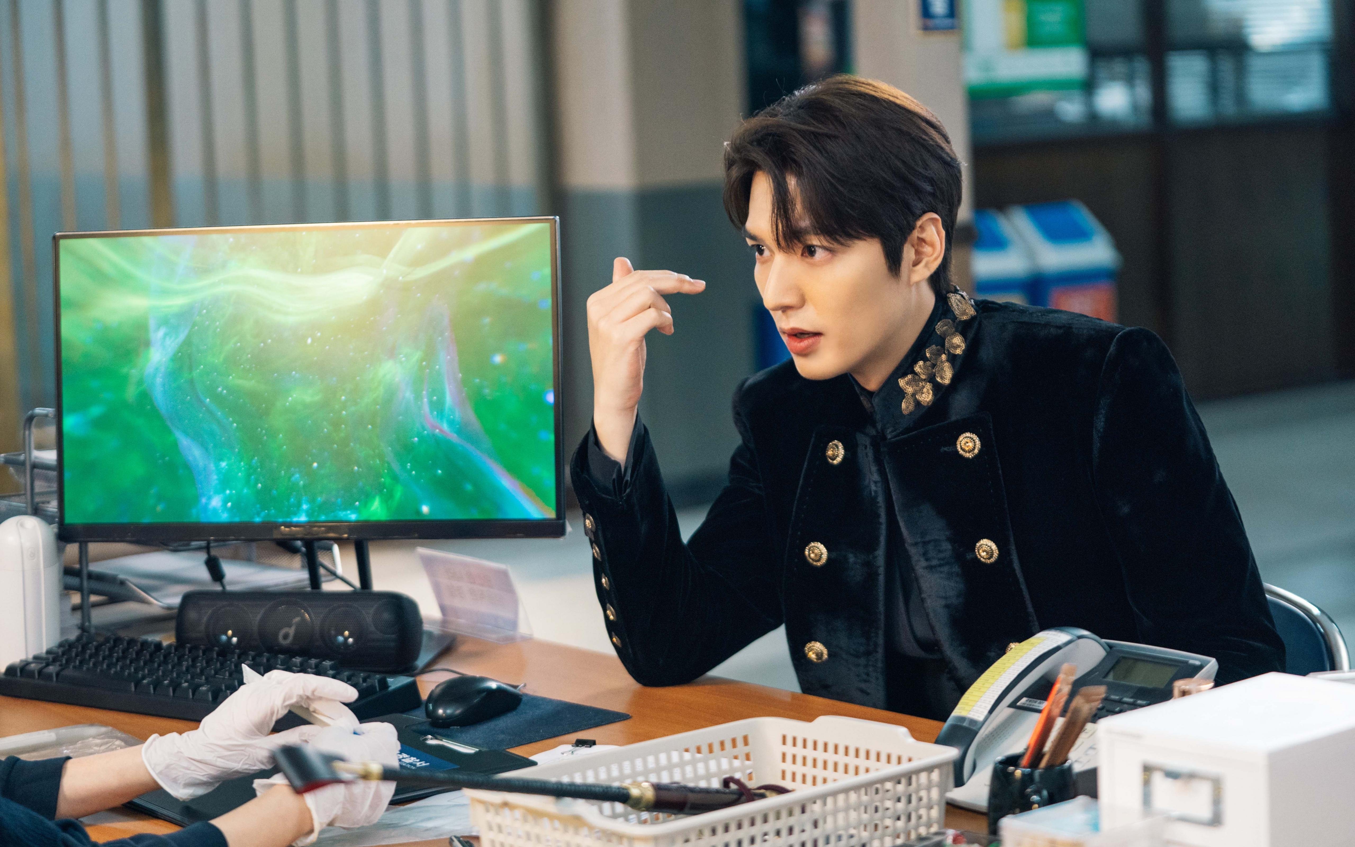 舞台与归途，姆巴佩的星空与马赛的炉火