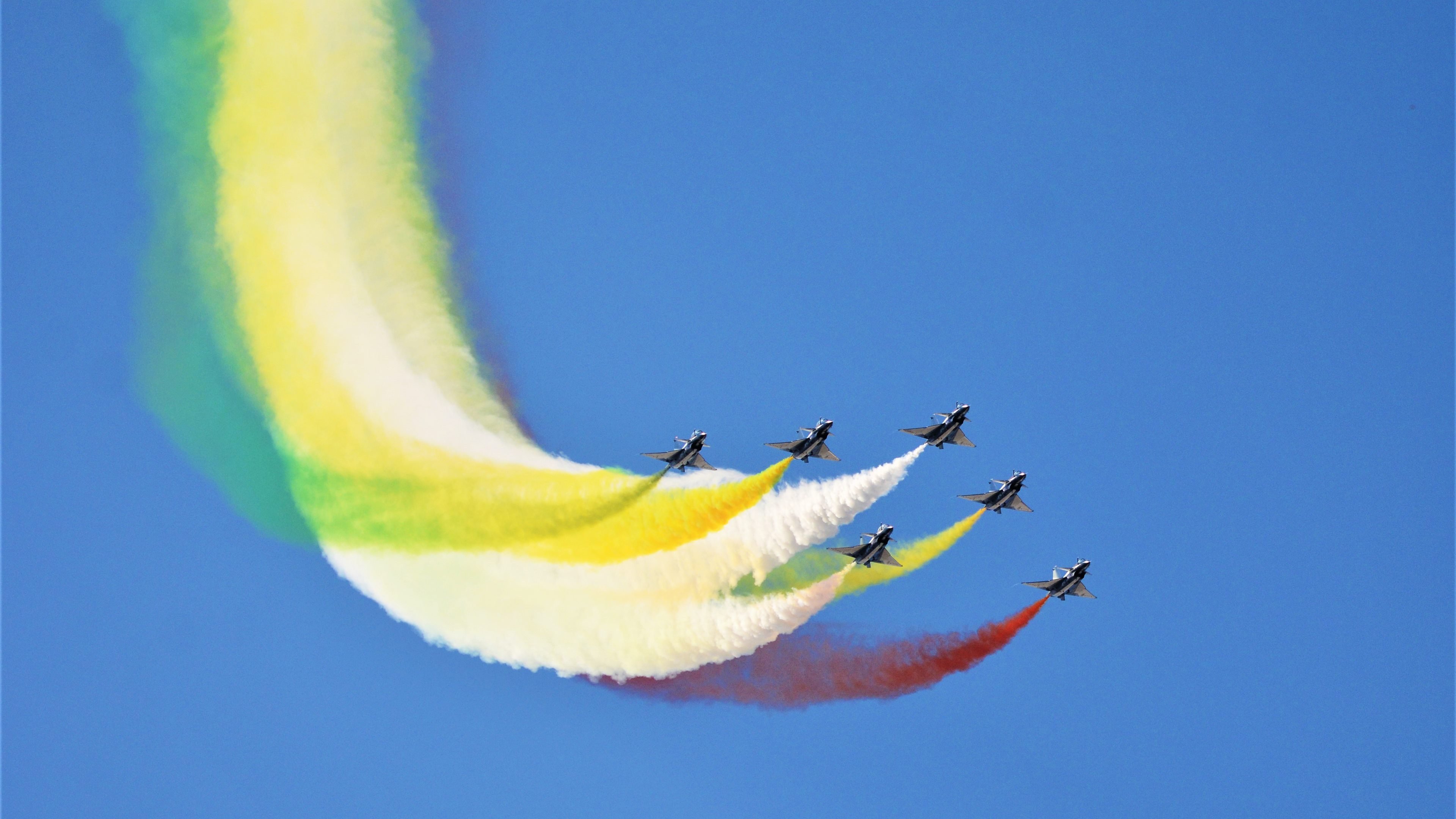 绿茵双响炮，奥纳纳天神下凡般爆发，威尔士疾风骤雨火力碾压牙买加